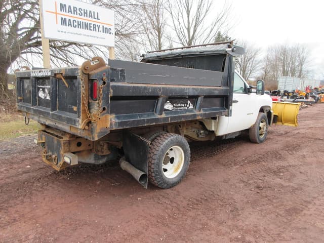 Image of Chevrolet 3500 equipment image 1