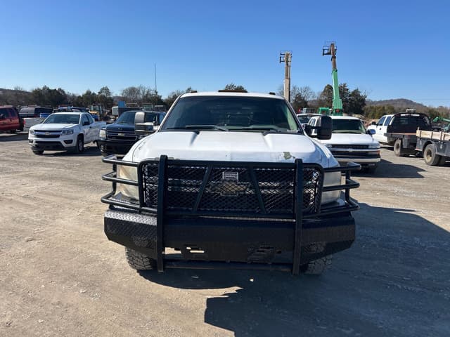 Image of Chevrolet 3500 equipment image 2