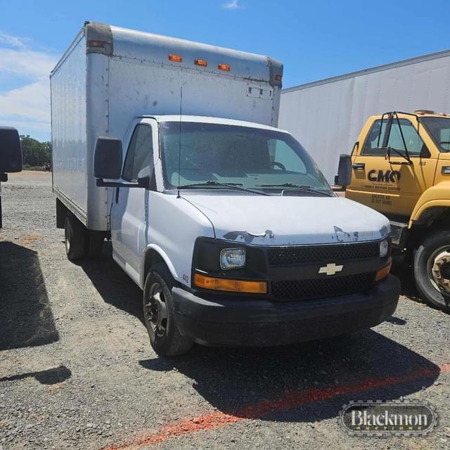 Image of Chevrolet 3500 equipment image 4