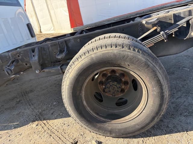 Image of Chevrolet 3500HD equipment image 4