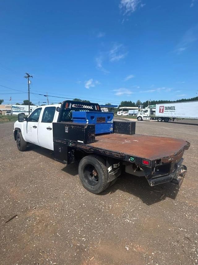 Image of Chevrolet 3500HD equipment image 3