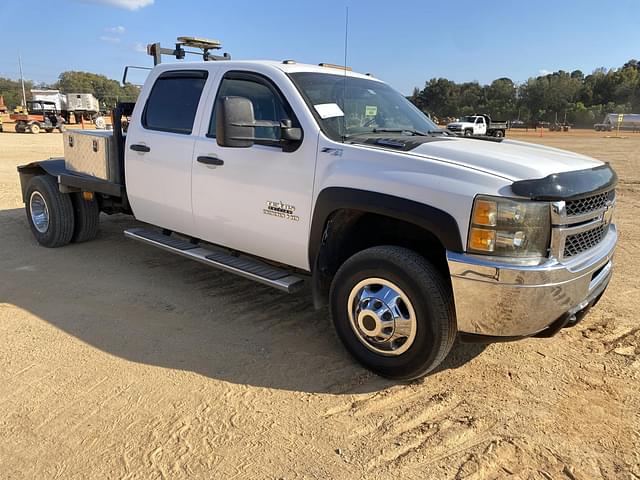 Image of Chevrolet 3500HD equipment image 3