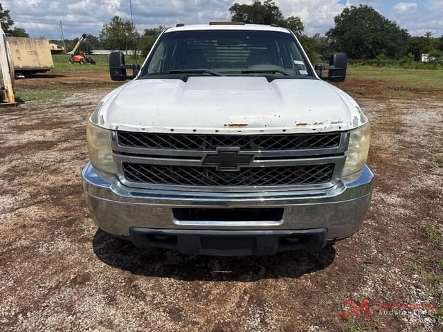 Image of Chevrolet 3500HD equipment image 4