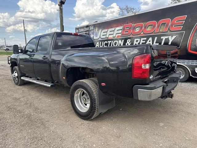Image of Chevrolet 3500HD equipment image 1
