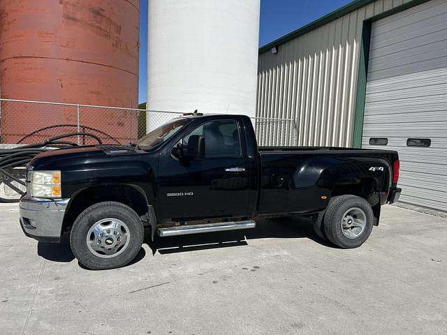 Image of Chevrolet 3500HD equipment image 4