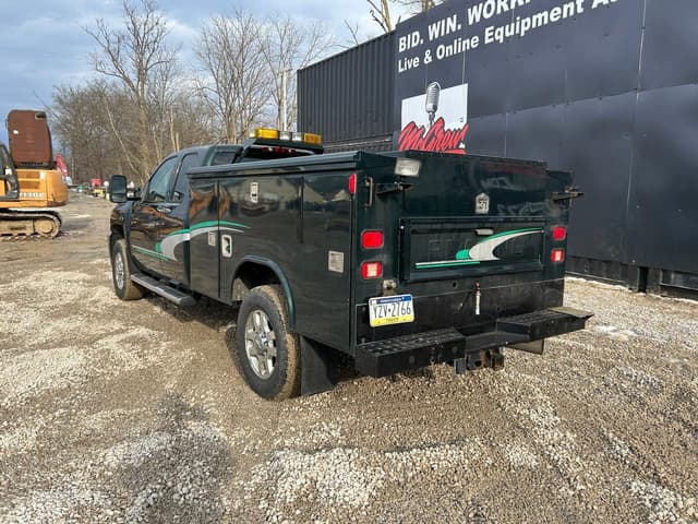 Image of Chevrolet 3500 equipment image 1