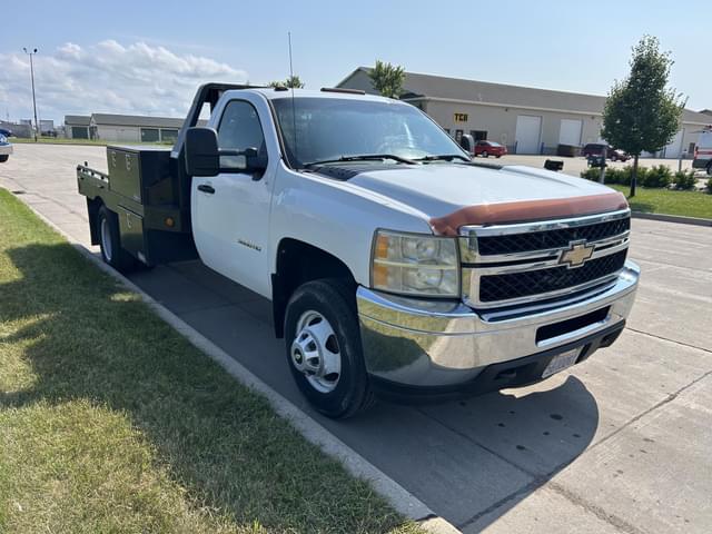 Image of Chevrolet 3500HD equipment image 2