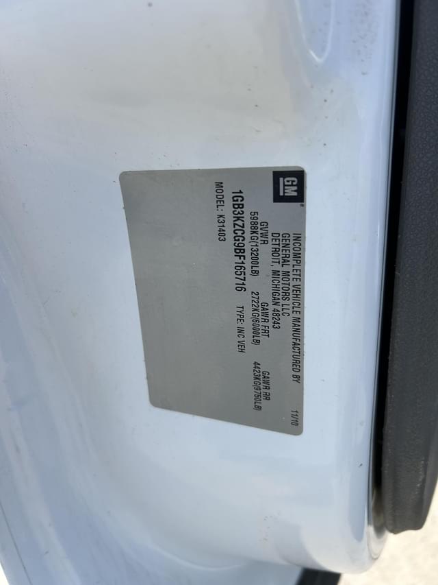 Image of Chevrolet 3500HD equipment image 4