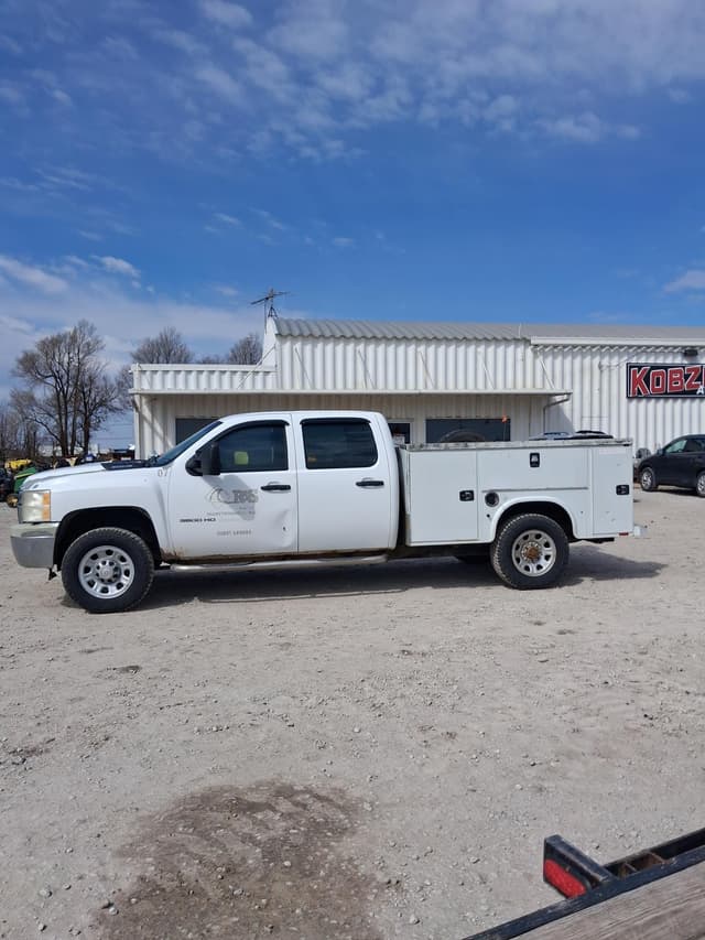 Image of Chevrolet 3500HD equipment image 2
