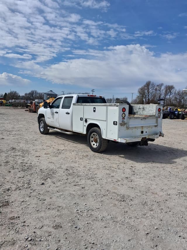 Image of Chevrolet 3500HD equipment image 3