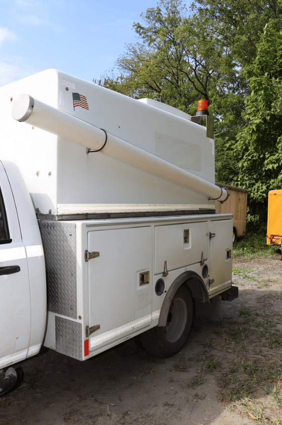Image of Chevrolet 3500HD equipment image 3