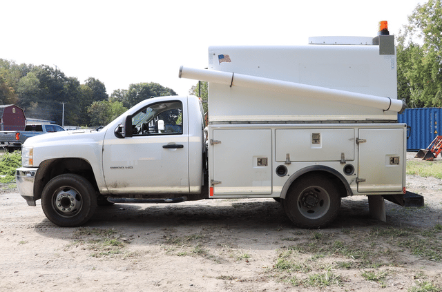 Image of Chevrolet 3500HD equipment image 4