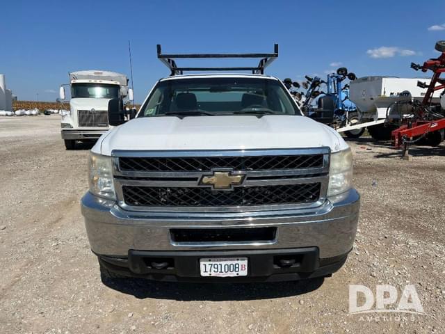 Image of Chevrolet 3500HD equipment image 2