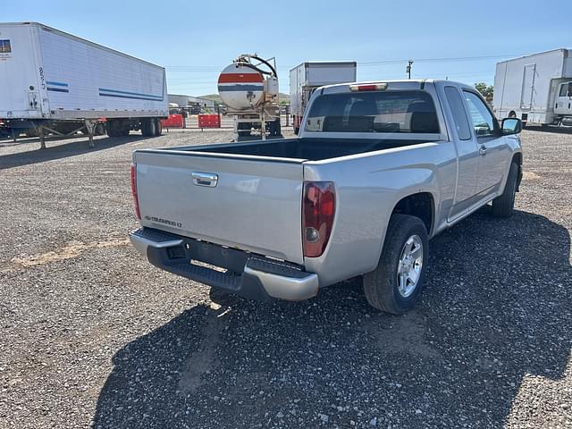 Image of Chevrolet Colorado equipment image 2