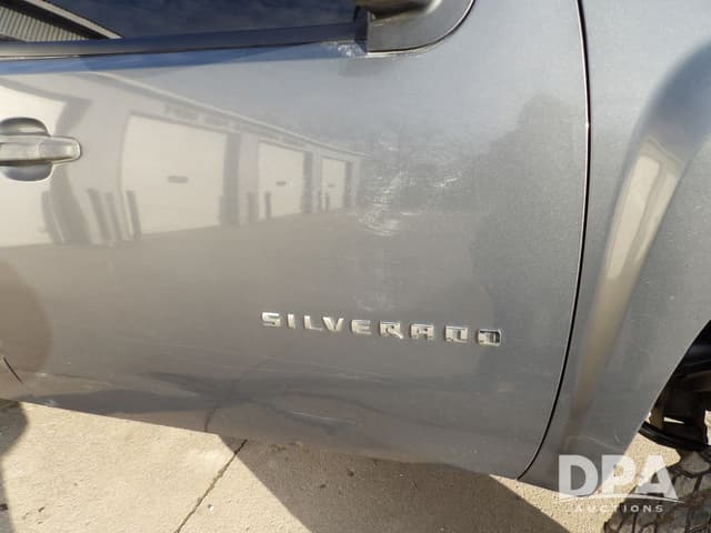 Image of Chevrolet 1500 equipment image 3