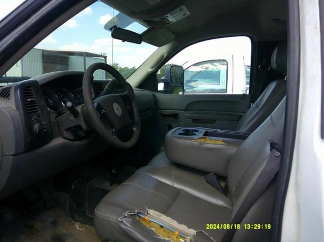 Image of Chevrolet 3500HD equipment image 1