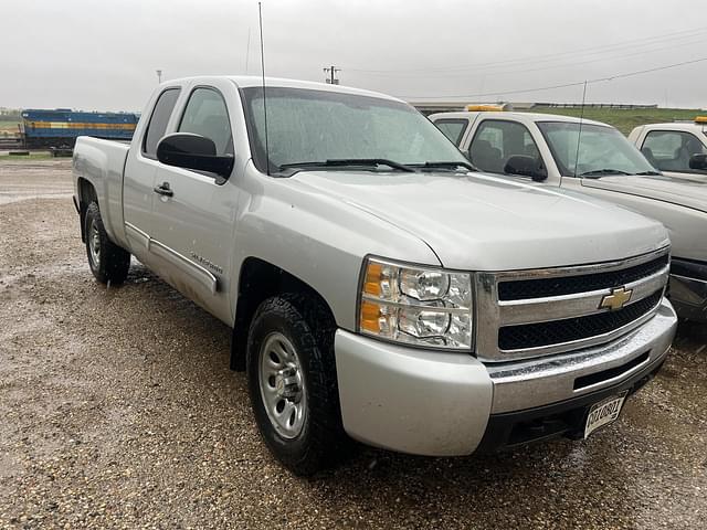 Image of Chevrolet 1500 equipment image 2