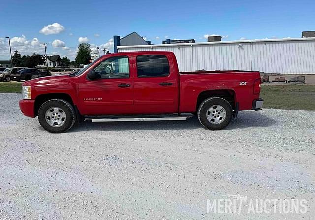 Image of Chevrolet Silverado equipment image 1