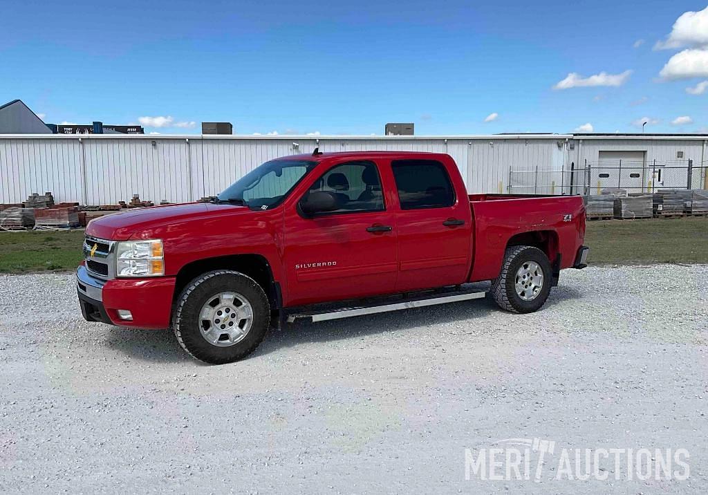 Image of Chevrolet Silverado Primary image