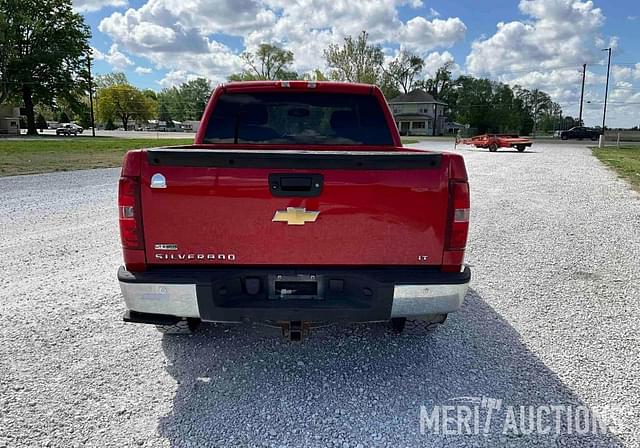 Image of Chevrolet Silverado equipment image 3