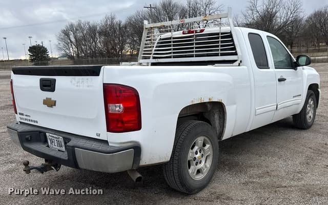 Image of Chevrolet 1500 equipment image 4