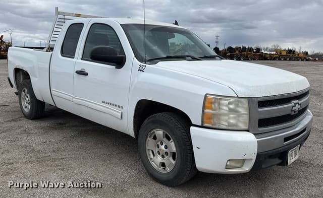 Image of Chevrolet 1500 equipment image 2