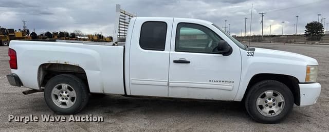 Image of Chevrolet 1500 equipment image 3