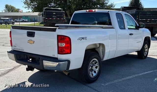 Image of Chevrolet 1500 equipment image 4