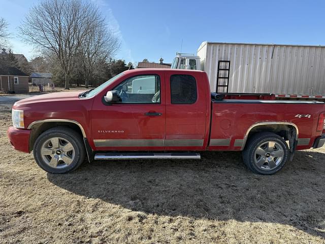 Image of Chevrolet 1500 equipment image 1