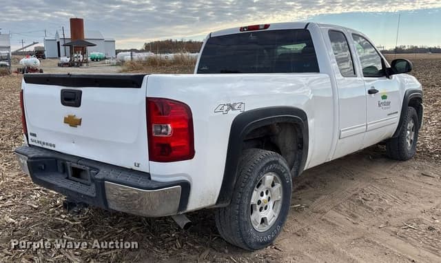 Image of Chevrolet 1500 equipment image 4