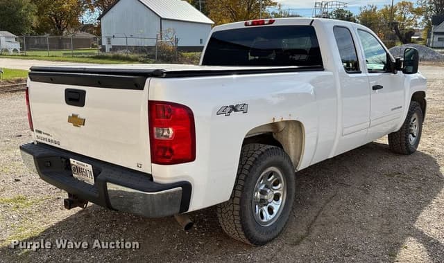 Image of Chevrolet 1500 equipment image 4