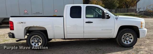 Image of Chevrolet 1500 equipment image 3