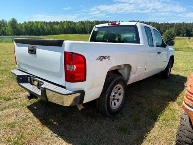 Image of Chevrolet 1500 equipment image 3