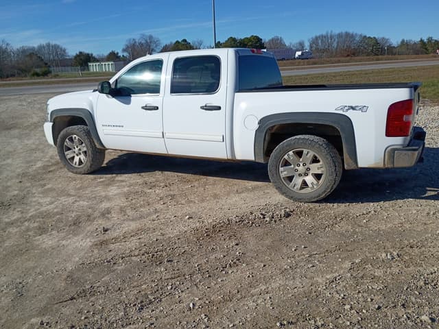 Image of Chevrolet 1500 equipment image 3