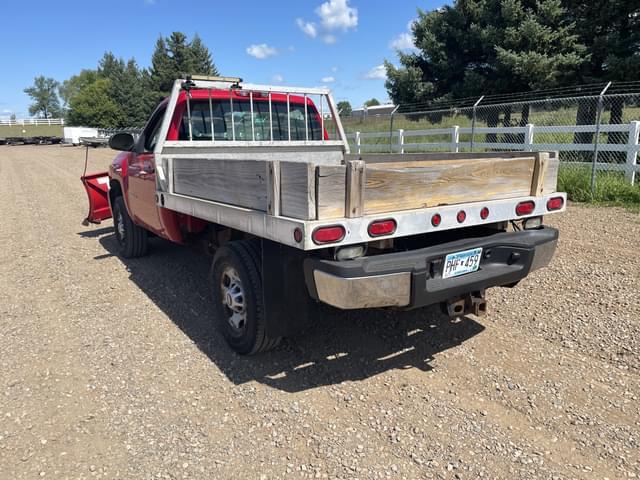 Image of Chevrolet 2500 equipment image 2