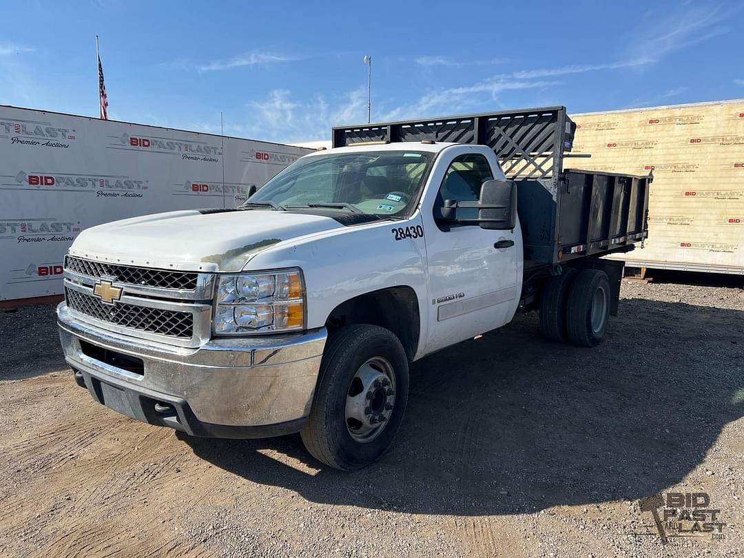 Image of Chevrolet 2500HD Primary image