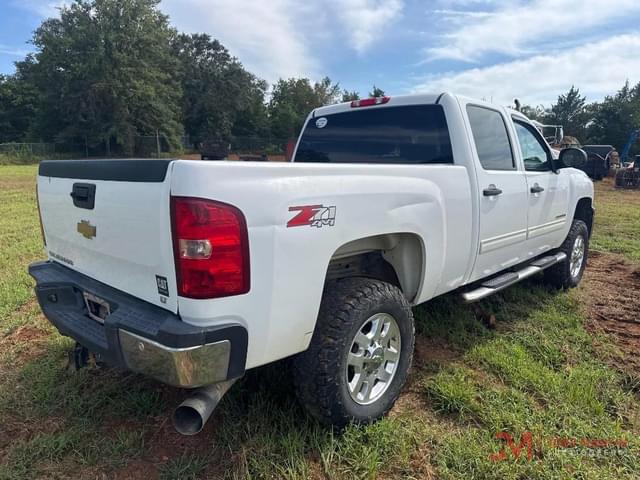 Image of Chevrolet 2500HD equipment image 1