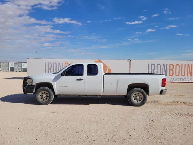 Image of Chevrolet 2500 equipment image 1