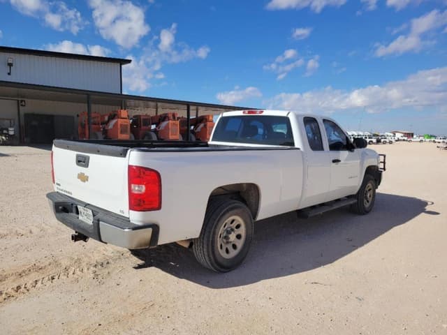 Image of Chevrolet 2500 equipment image 4