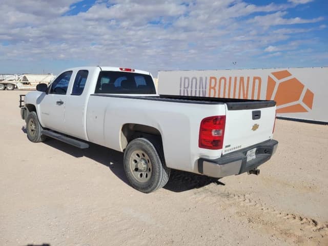 Image of Chevrolet 2500 equipment image 2