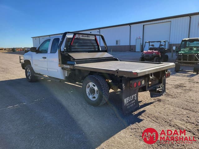 Image of Chevrolet 2500HD equipment image 3