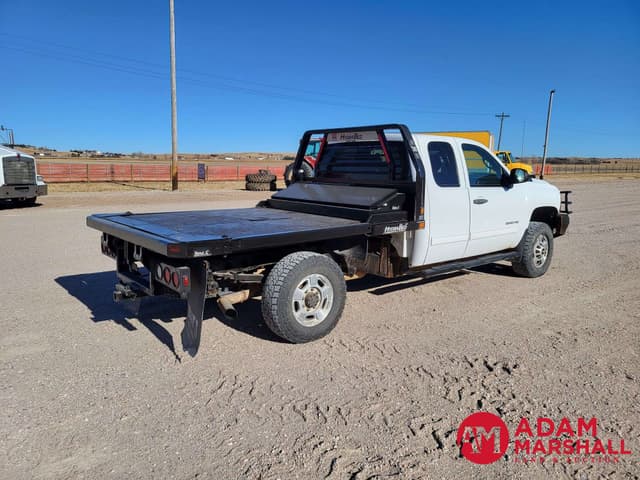 Image of Chevrolet 2500HD equipment image 2