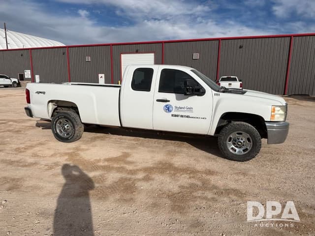 Image of Chevrolet 2500HD equipment image 2