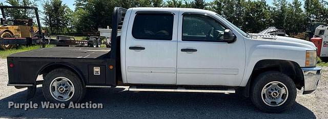 Image of Chevrolet 2500HD equipment image 3