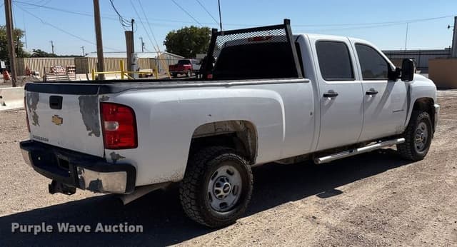 Image of Chevrolet 2500HD equipment image 4