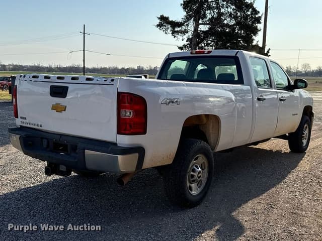 Image of Chevrolet 2500HD equipment image 4