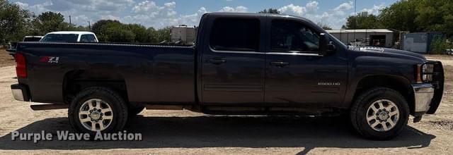 Image of Chevrolet 2500HD equipment image 3