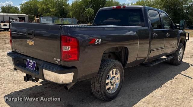 Image of Chevrolet 2500HD equipment image 4