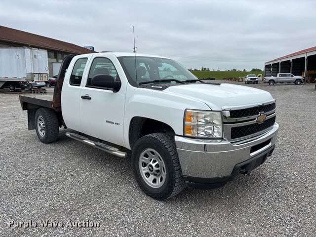 Image of Chevrolet 2500HD equipment image 2
