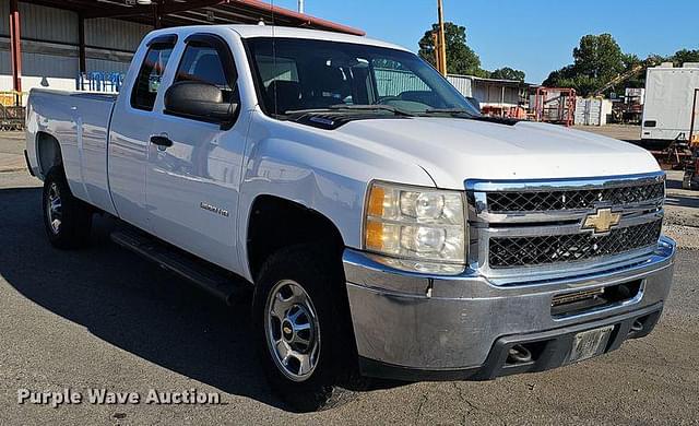 Image of Chevrolet 2500HD equipment image 2